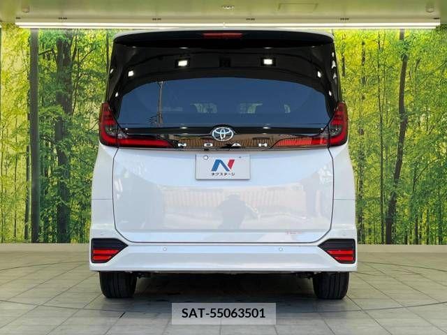 Toyota NOAH 2022-06 238139-16