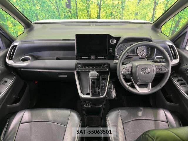 Toyota NOAH 2022-06 238139-1