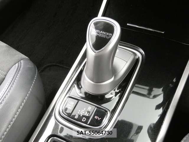 Mitsubishi OUTLANDER PHEV 2020-01 303569-14