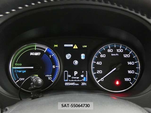 Mitsubishi OUTLANDER PHEV 2020-01 303569-13