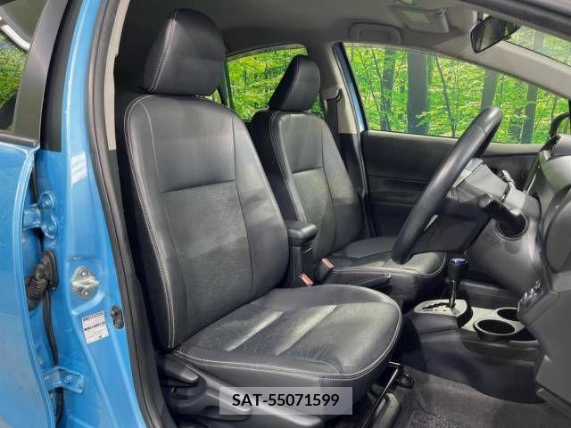 Toyota AQUA 2013-08 389314-7