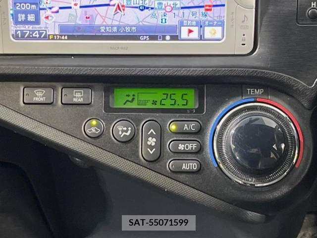 Toyota AQUA 2013-08 389314-5