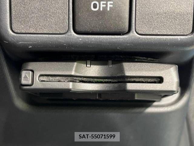 Toyota AQUA 2013-08 389314-4