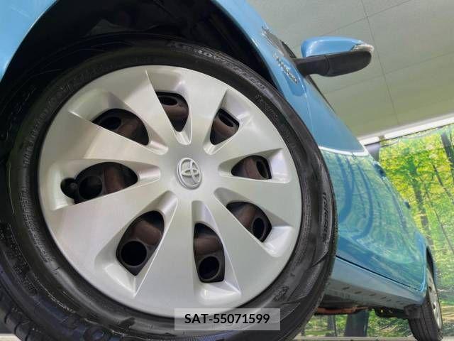 Toyota AQUA 2013-08 389314-13