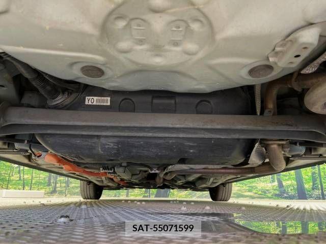 Toyota AQUA 2013-08 389314-19