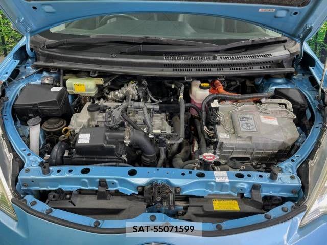 Toyota AQUA 2013-08 389314-18