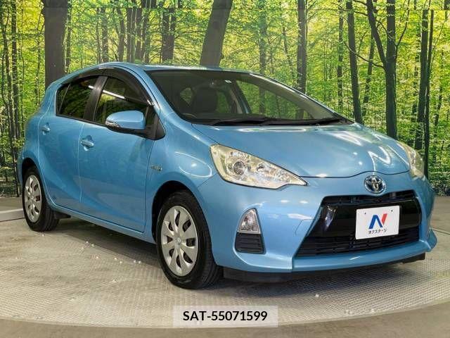 Toyota AQUA 2013-08 389314-16