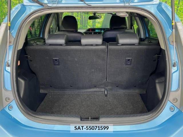 Toyota AQUA 2013-08 389314-9