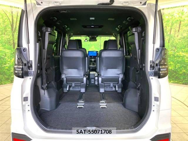 Toyota VOXY HYBRID 2022-04 346798-11