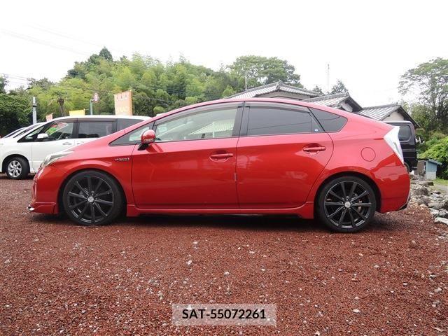 Toyota PRIUS 2012-09 282060-8