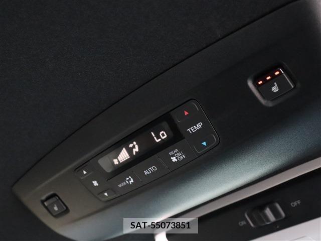 Honda STEP WGN 2023-10 205193-17