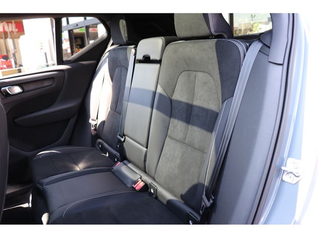 Volvo XC40 2021-11 16221-12