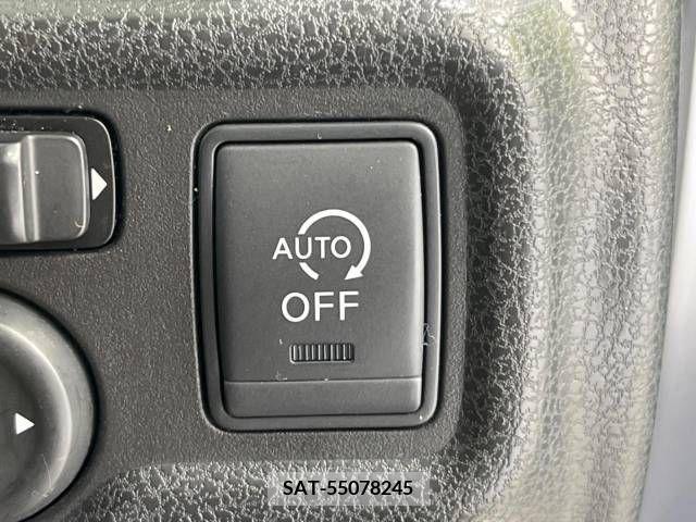 Nissan NOTE 2013-01 327635-5