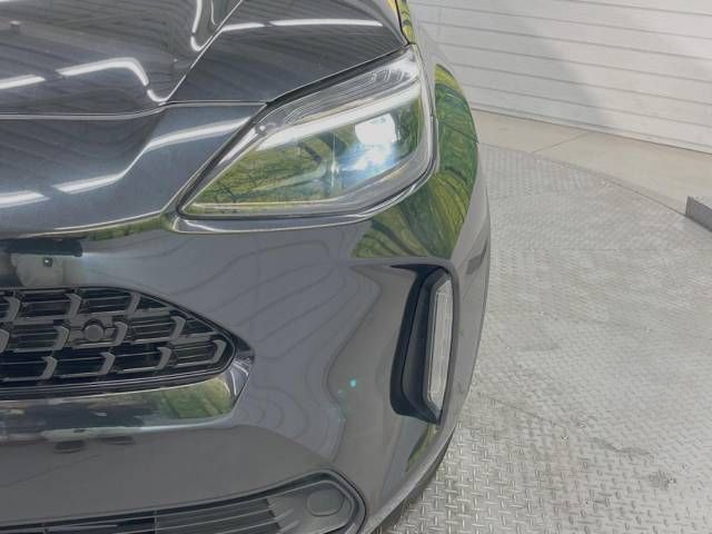 Toyota YARIS CROSS 2021-03 192015-12