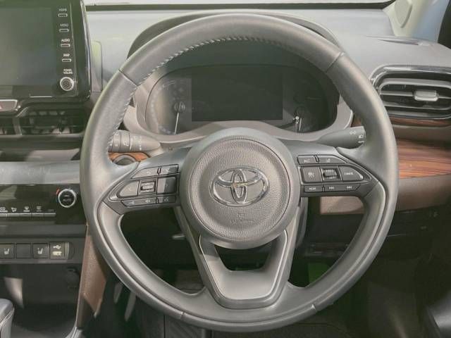 Toyota YARIS CROSS 2021-03 192015-11