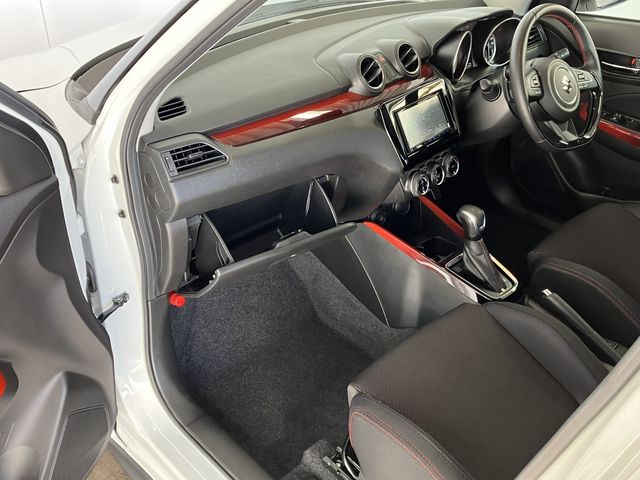 Suzuki SWIFT 2020-06 190164-19