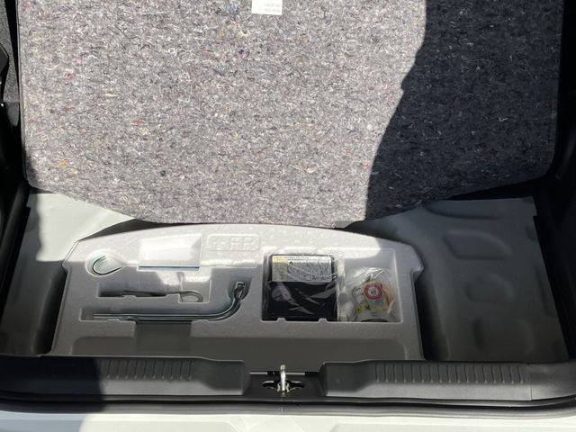 Suzuki SWIFT 2020-06 190164-23