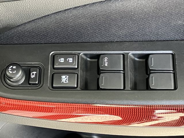 Suzuki SWIFT 2020-06 190164-12