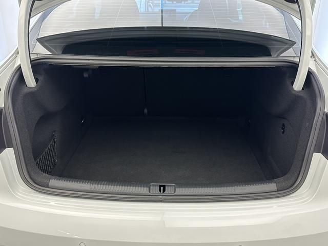 Audi S3 2017-08 15565-14