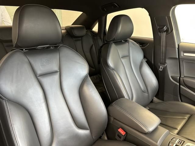 Audi S3 2017-08 15565-13