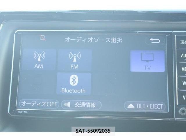 Toyota VOXY HYBRID 2017-10 370609-2