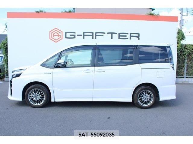Toyota VOXY HYBRID 2017-10 370609-9