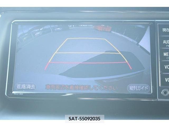 Toyota VOXY HYBRID 2017-10 370609-1