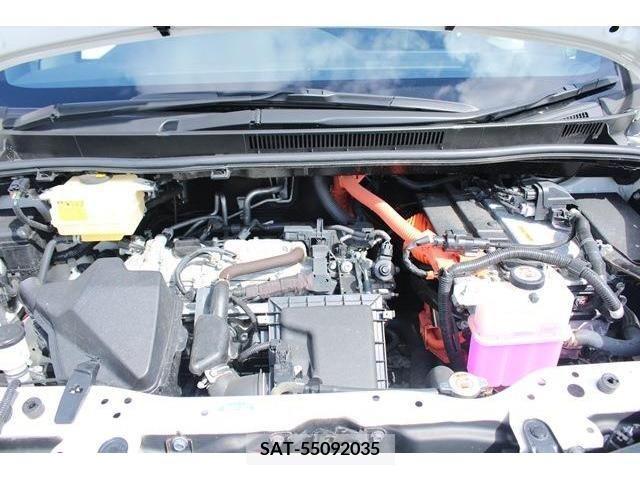 Toyota VOXY HYBRID 2017-10 370609-18
