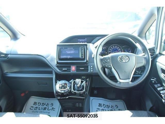 Toyota VOXY HYBRID 2017-10 370609-16