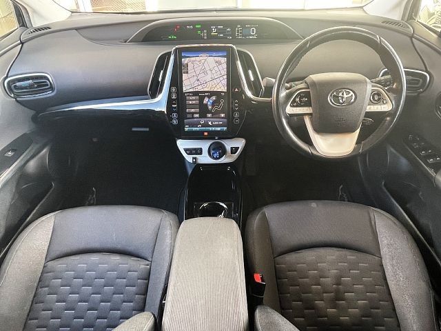 Toyota PRIUS PHV 2017-05 194267-1