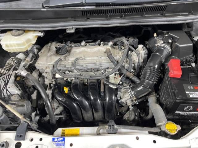 Toyota VOXY 2014-03 16818-18