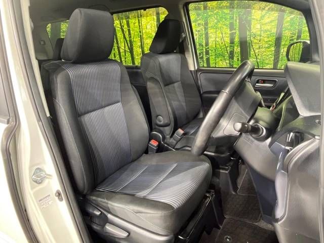 Toyota VOXY 2014-03 16818-7