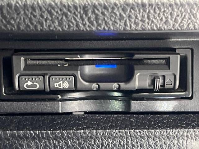Toyota VOXY 2014-03 16818-6