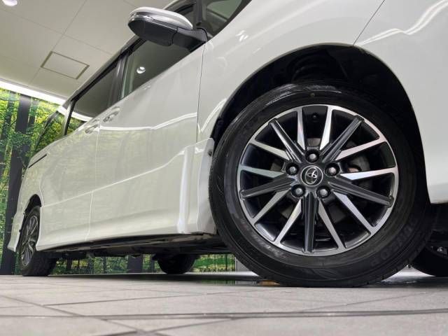 Toyota VOXY 2014-03 16818-13
