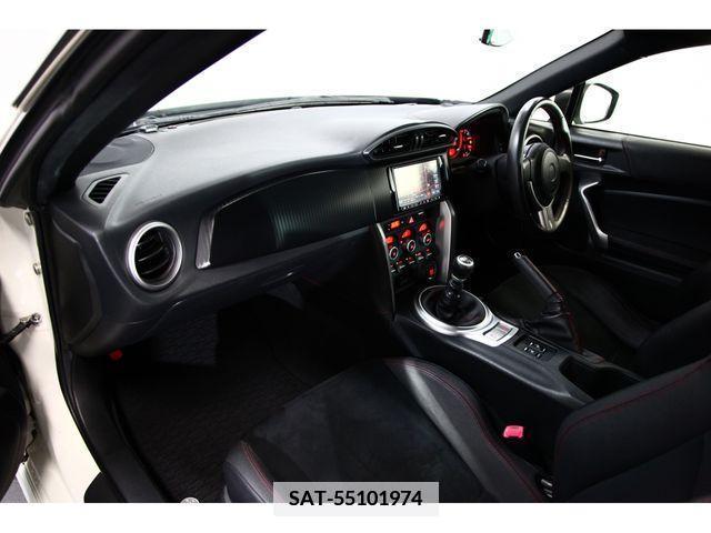 Toyota 86 2015-05 375968-23
