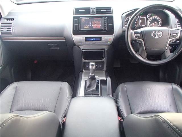 Toyota PRADO 2019-03 29047-1