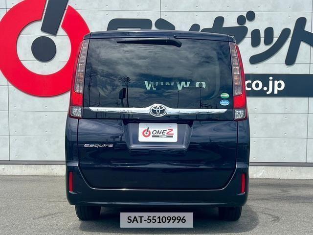 Toyota ESQUIRE 2015-06 359767-3