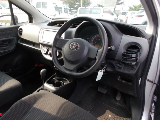 Toyota VITZ 2014-10 19547-8