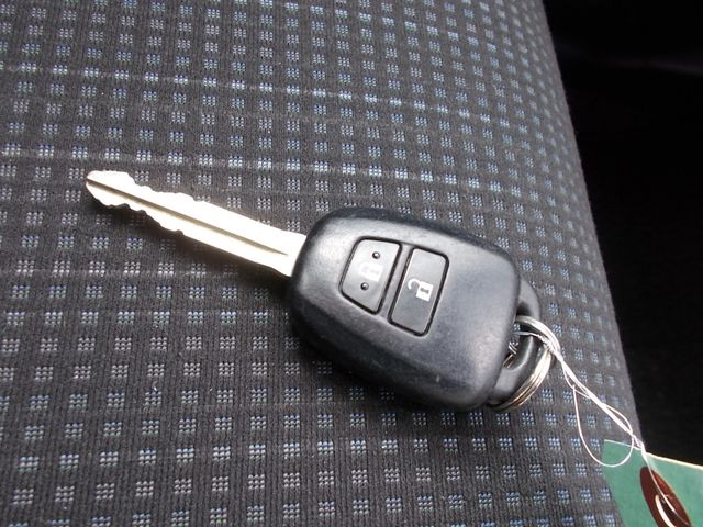 Toyota VITZ 2014-10 19547-17