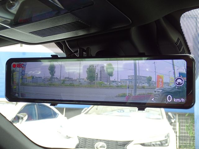Lexus IS 2023-03 6516-22