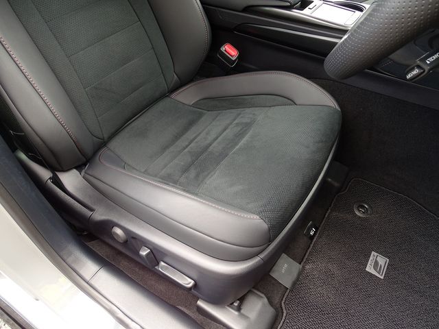 Lexus IS 2023-03 6516-15