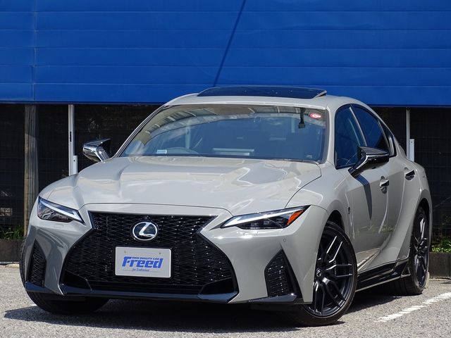 Lexus IS 2023-03 6516-0