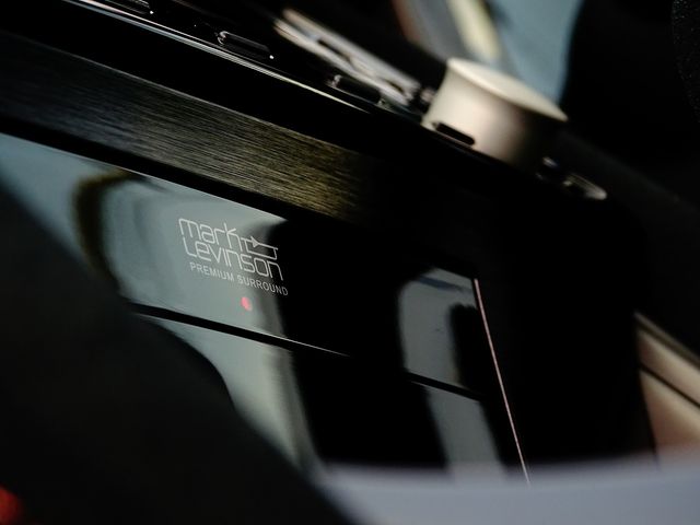 Lexus IS 2023-03 6516-12