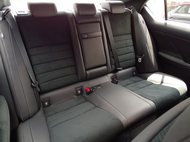 Lexus IS 2023-03 6516-23