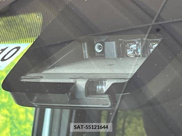 Toyota VOXY 2019-06 332166-3
