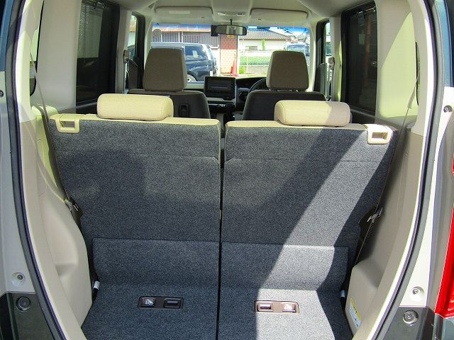 Honda N BOX 2019-06 8336-13