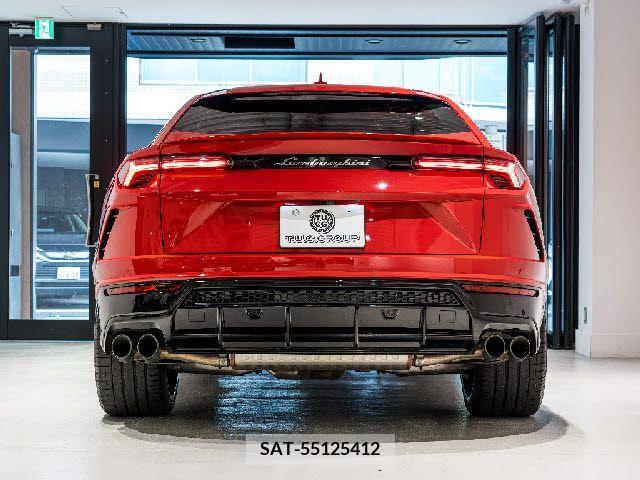 Lamborghini URUS 2023-02 321264-6