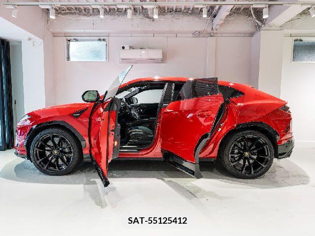 Lamborghini URUS 2023-02 321264-2