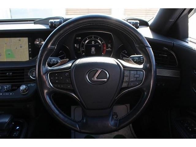 Lexus LS 2018-05 193127-15