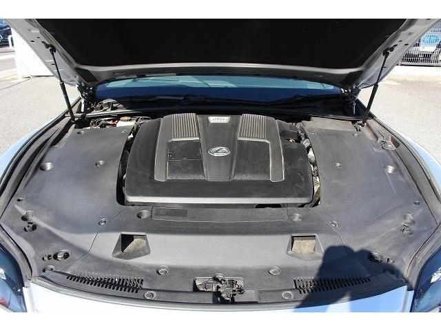 Lexus LS 2018-05 193127-17